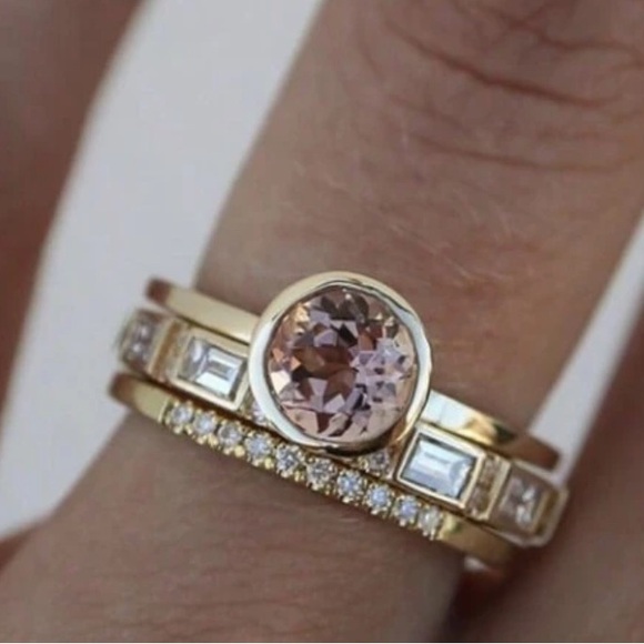 The Unbranded Brand Jewelry - Elegant fashion Gold tone and Pink Stone Ring Set, NWOT